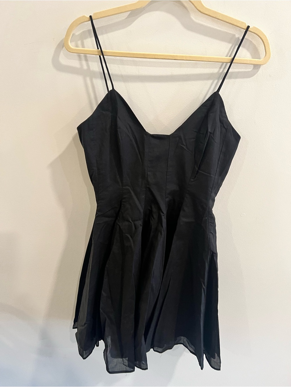 Zara mini dress bundle – black & white
Size Small (both) - Picture 8 of 9